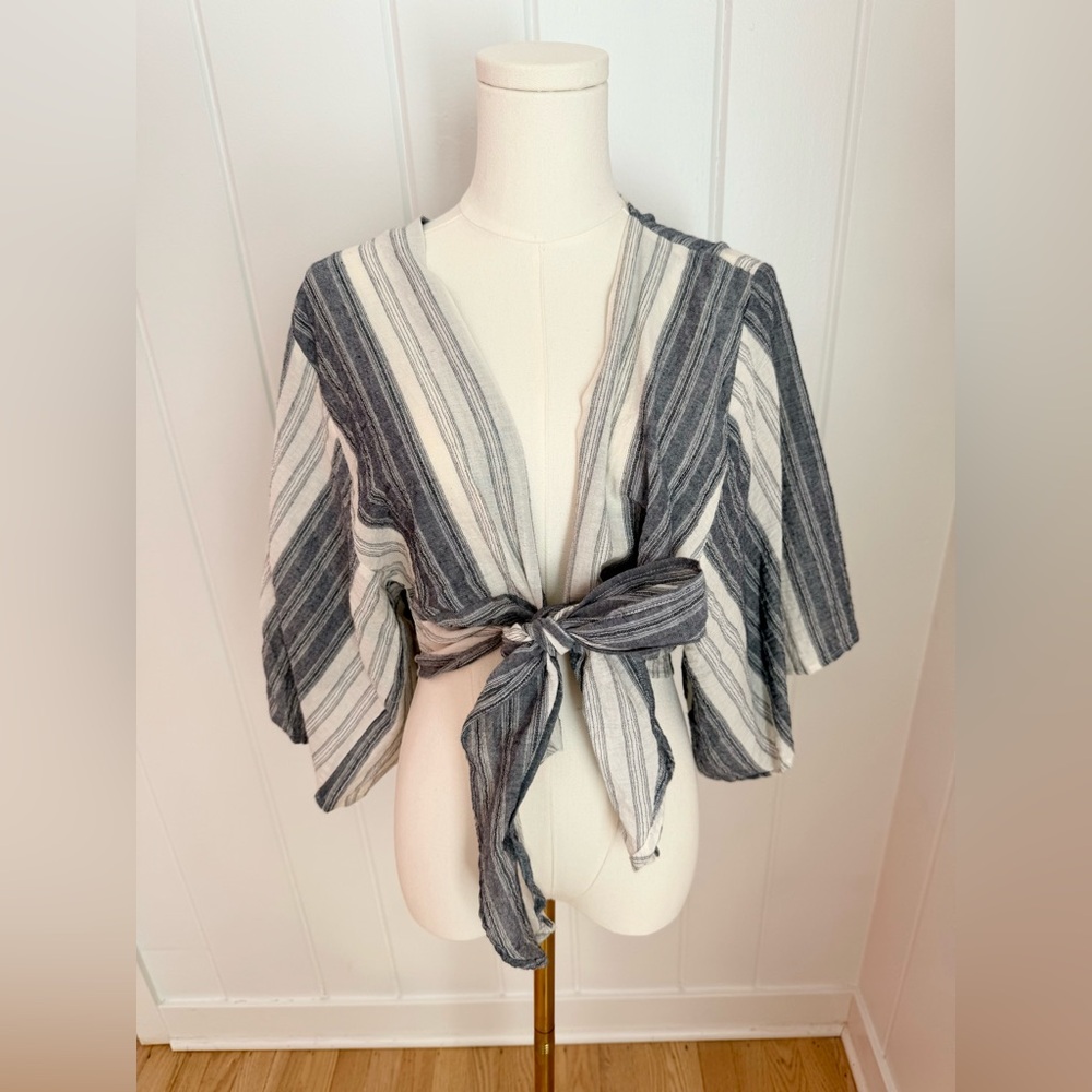 Vici Front Tie Beach Top